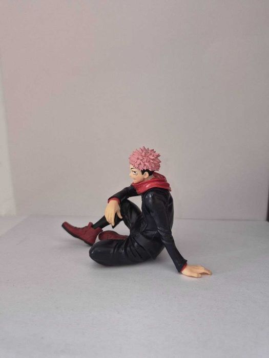 Itadori figure new without box