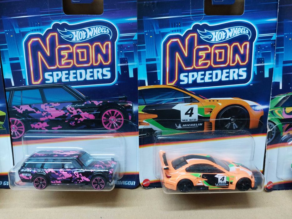 Колички Hot Wheels NEON SPEEDERS/ Хот Уилс - 7 модела / 011