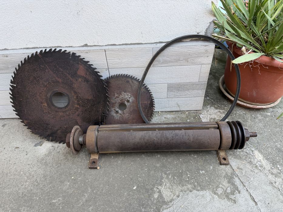 Vand ax de abrig 3 cutite de latime 45 cm tamplarie lemn