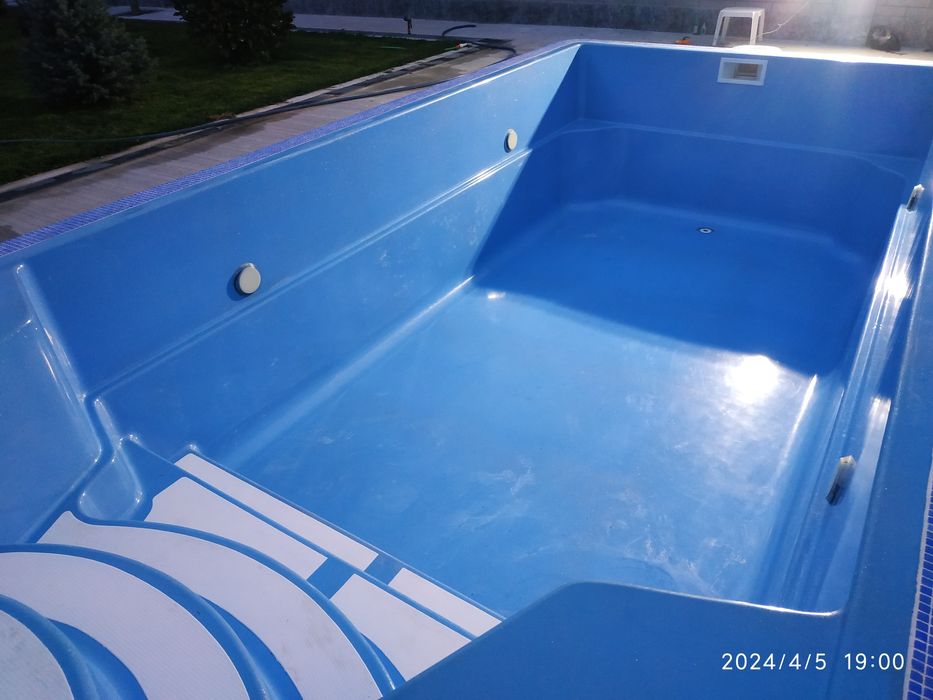 Бассейн композитный готовый от производителя