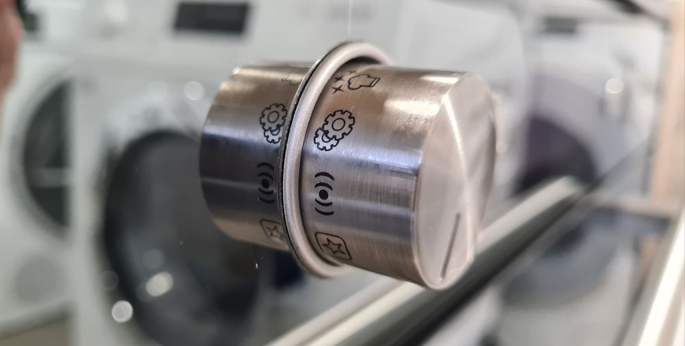 Фурна за вграждане Bauknecht 73л Клас А