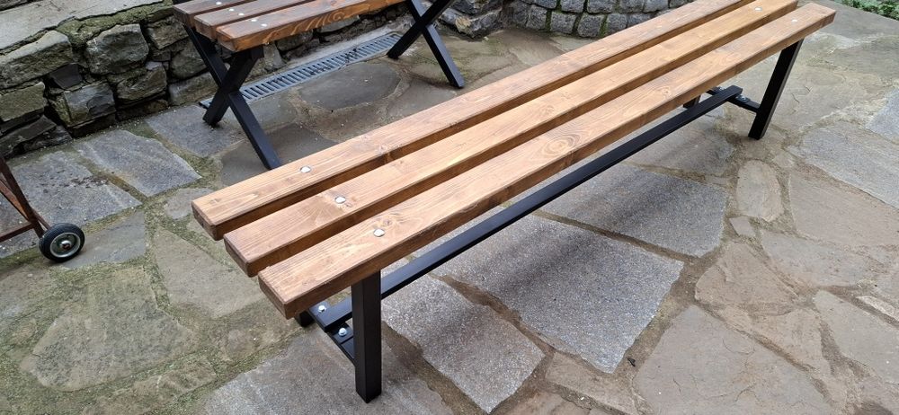 Пейка икономичен вариант без облегалка.