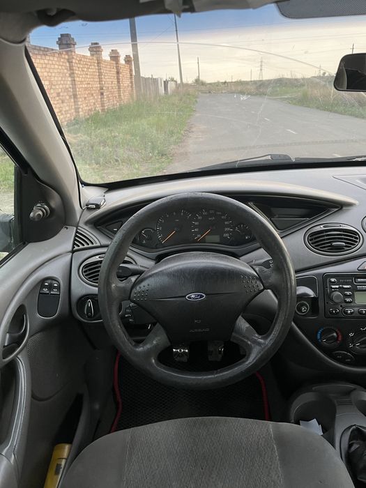 Форд фокус 2000г
