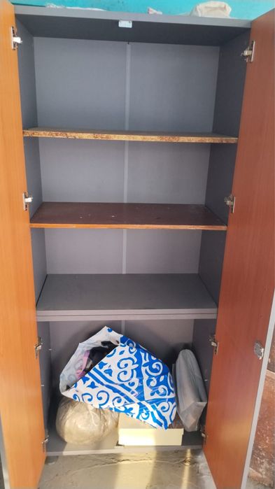 Продам срочно шкаф бу