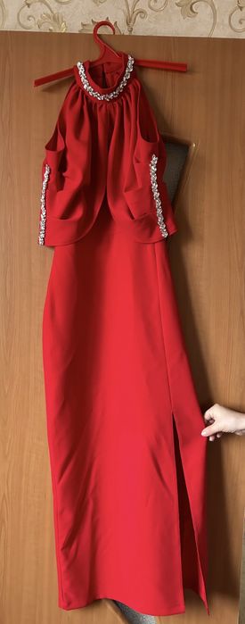 Платье красный цвет