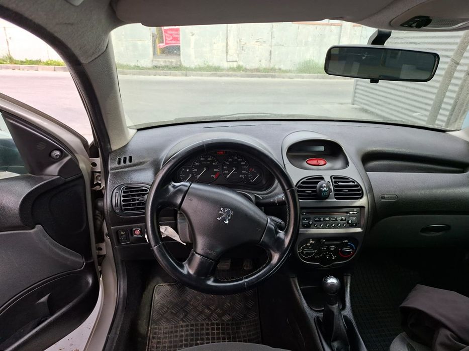 Vând Peugeot 206