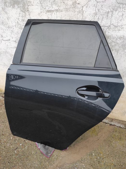 Portiera stanga spate Toyota Auris hibrid 2019