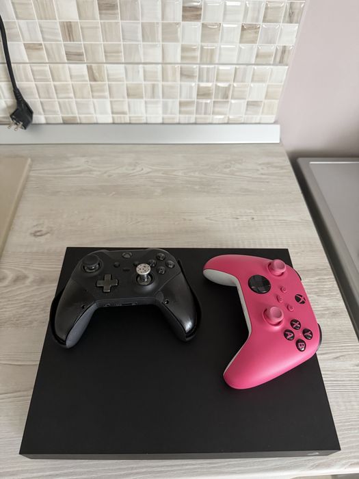 Xbox One S de vanzare