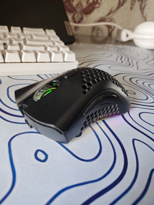 Продается беспроводной игравой мышка с RGB Simsiz RGB o'yin mishkasi
