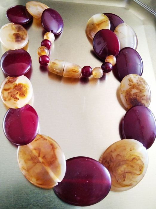 Продам красивые бусы из натуральных камней