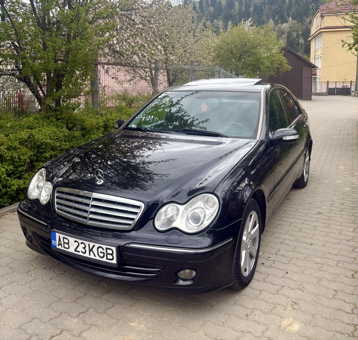 Mercedes-Benz W203 - facelift