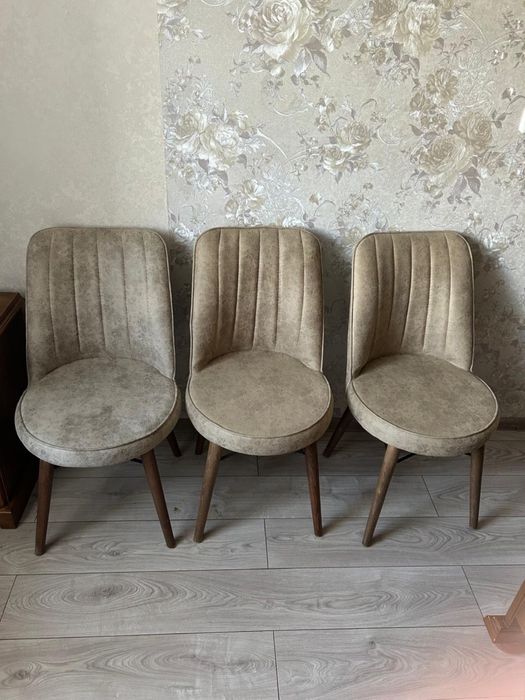 Продам стулья бу