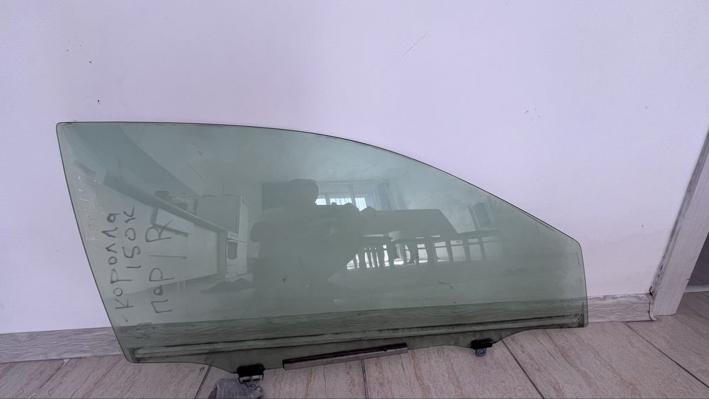 Стекло баковое правое каролла 150