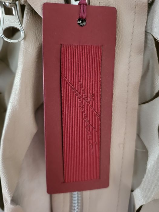 Geaca haina  made in italy prezentare podium din piele unicat size  40