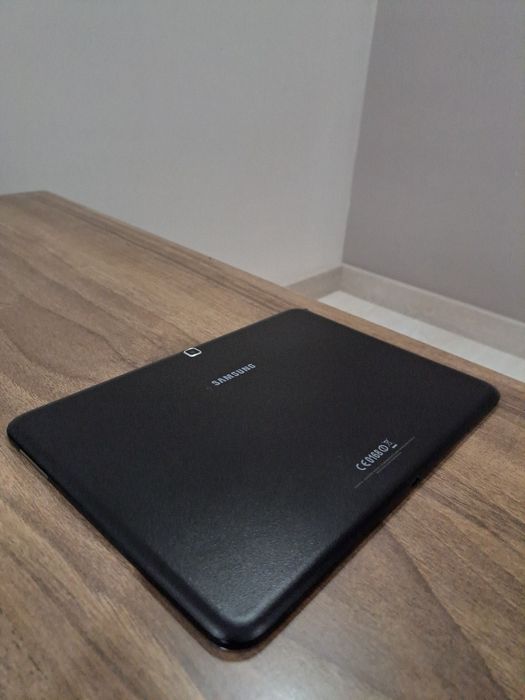 Планшет Samsung Galaxy Tab4 10.1