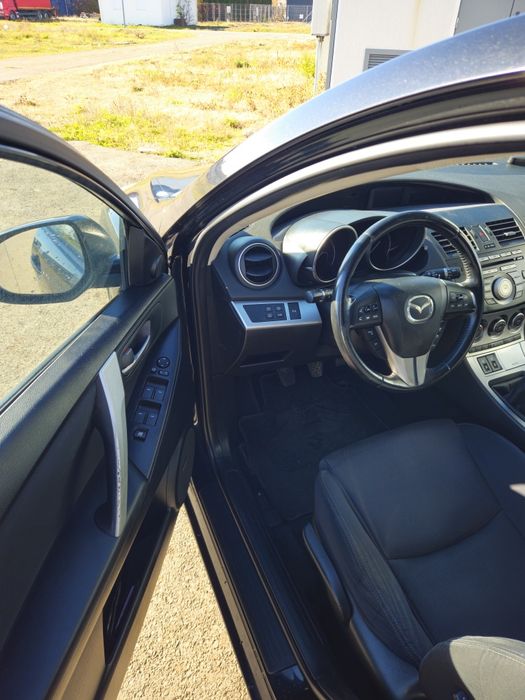 Vând Mazda 3 2.0 MZR DISI