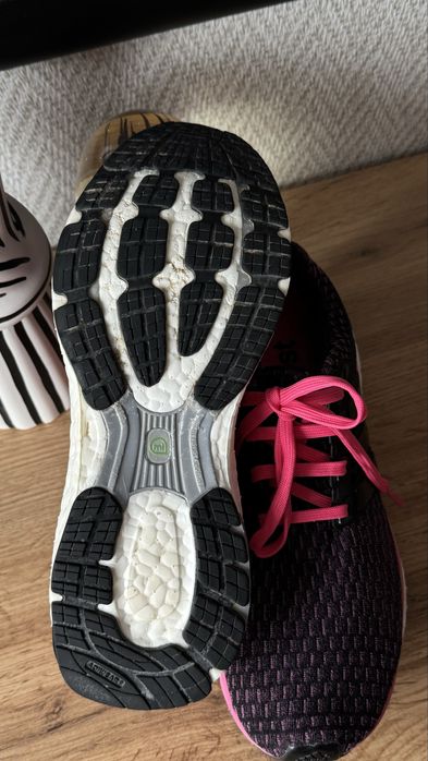 Дамски маратонки Adidas номер 39