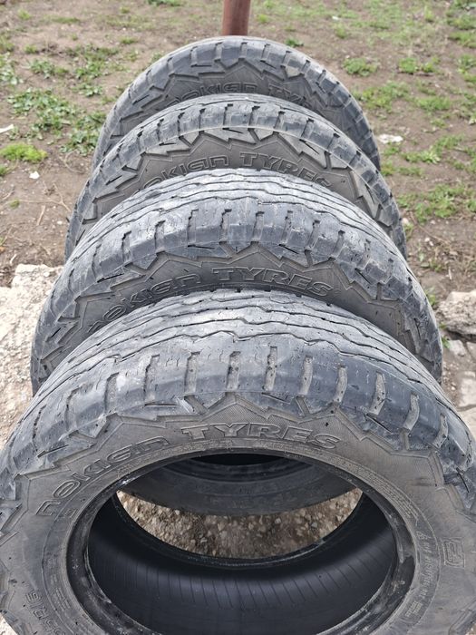 Продам шины 215/65/16 нокиа