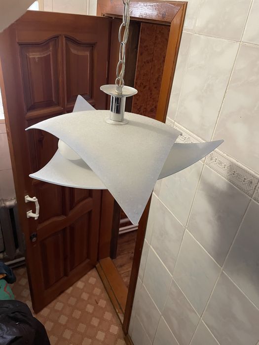 Люстра на 3 лампочки