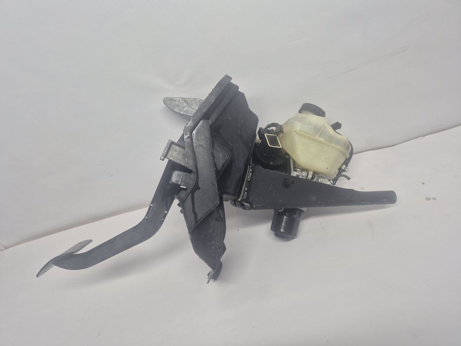 Тормозной цилиндр Mercedes W211