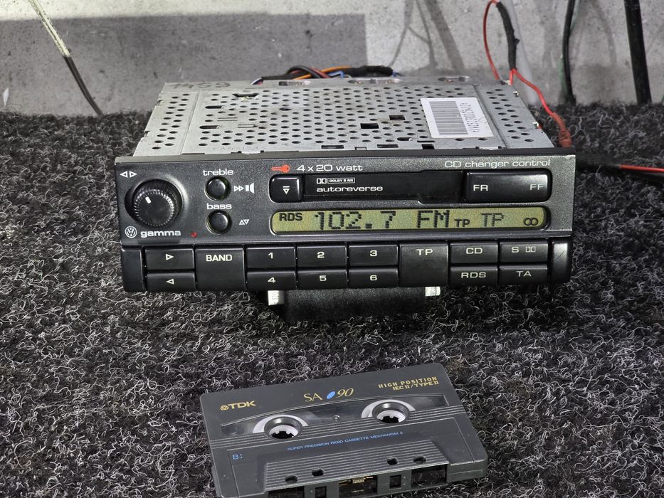 Radio casetofon VW GAMMA 4, retro   golf 2,3, Passat b4,