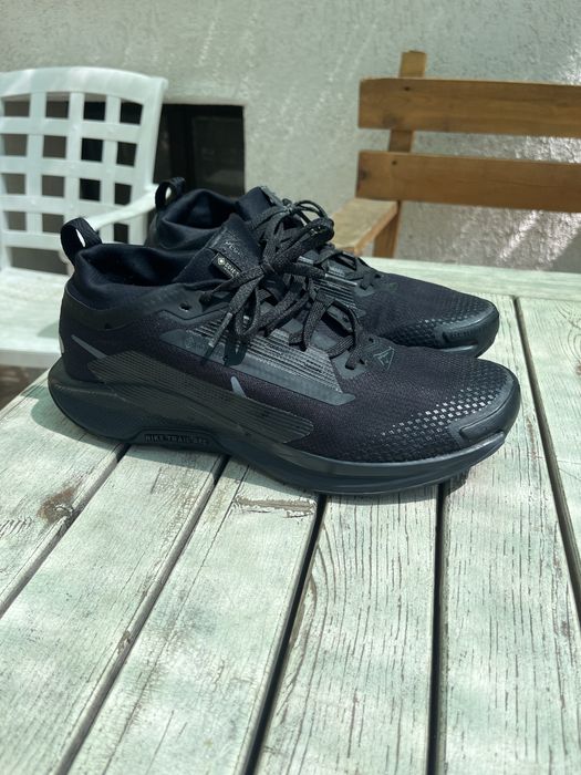 Nike trail  два чифта 43 номер
