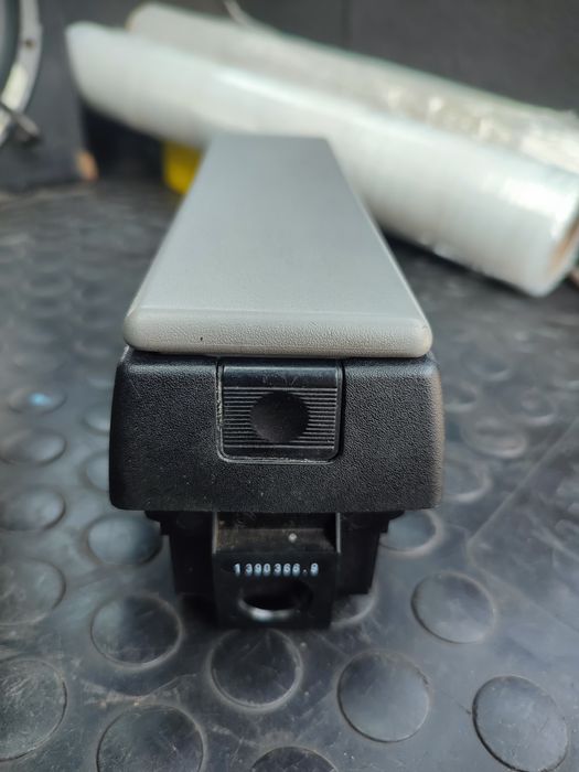 Кассетница на БМВ Е34