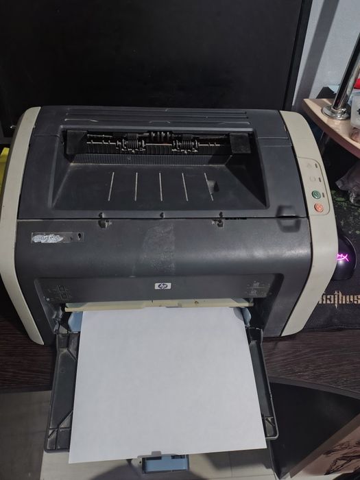 Продам Принтер laserjet 1012+ в комплект все шнуры