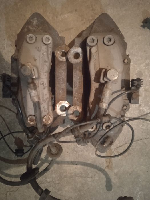 Предни спирачни апарати Brembo за Mercedes Benz W163 ML500/ML400 cdi