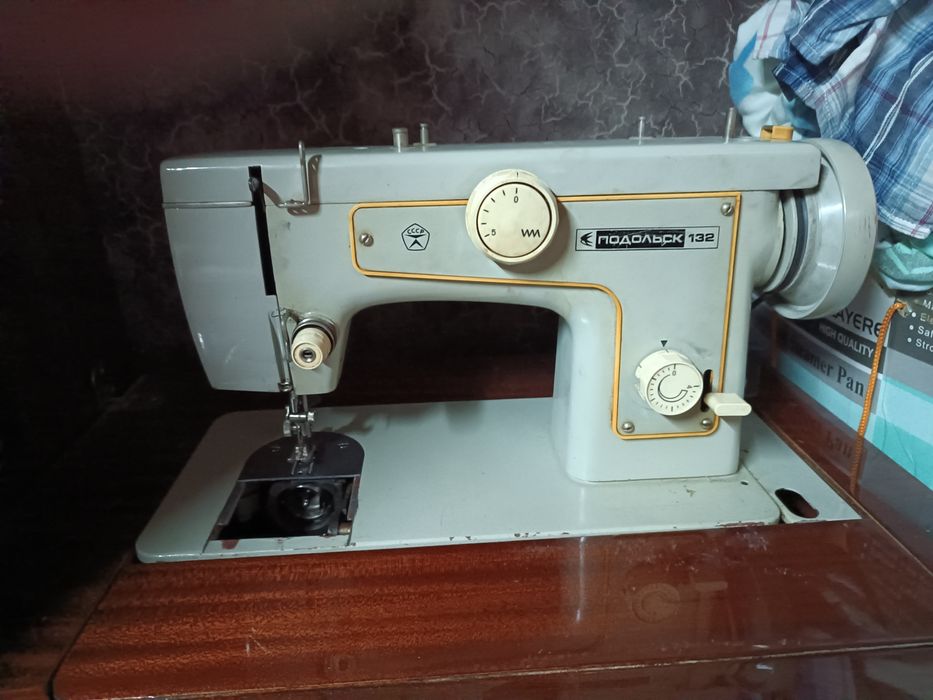 Швейная машинка продам