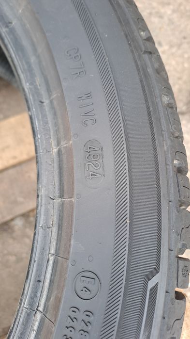 1бр. Почти Нова 225/45/17 Barum Quartaris 5