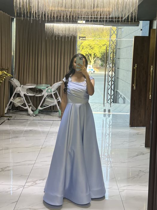 Vecherniy ko’ylaklar sotiladi