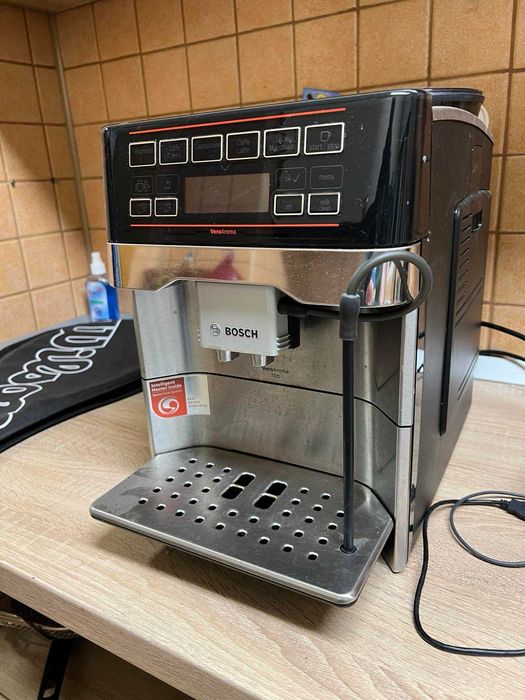 Vand expresor cafea Bosch Vero Aroma 700