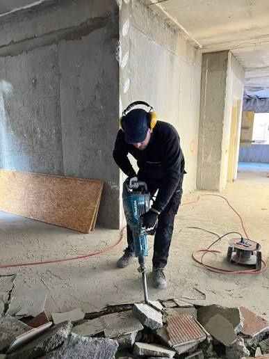 Decopertări apartamente demolari, cosit, moloz
