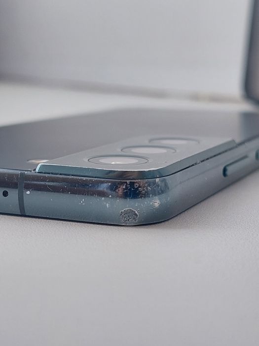 Samsung S22 (флагман)