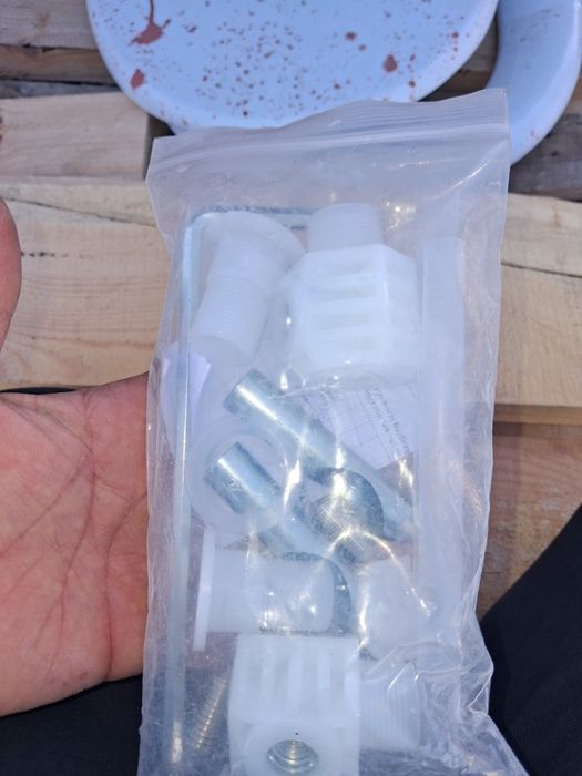 Крепеж для инсталляция