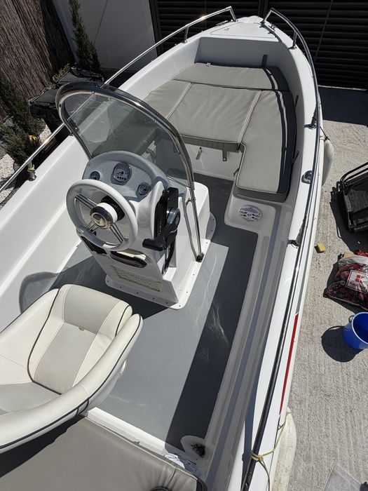 Barca Delphin 5.0,motor Suzuki 90 cp