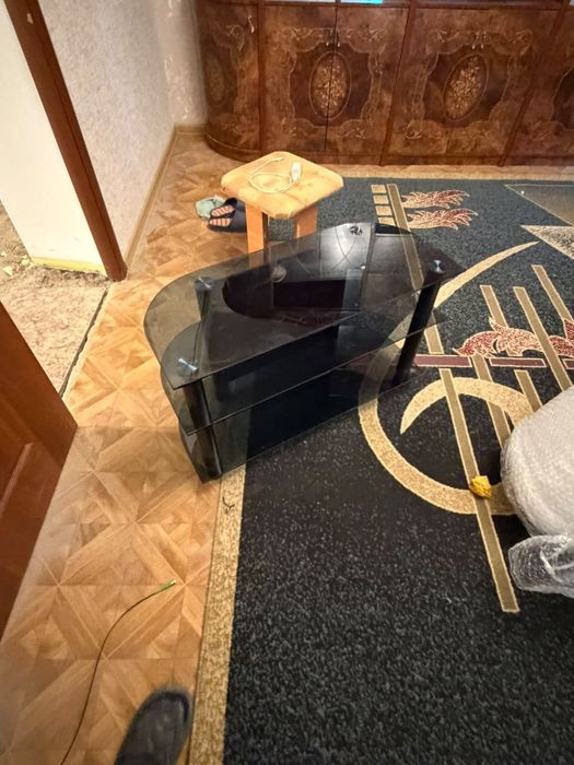 Продаю шкаф, стол дёшево!