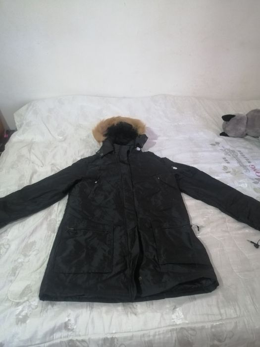 Куртки новые на 14, 15,16,17,18 лет цена 5000 тенге