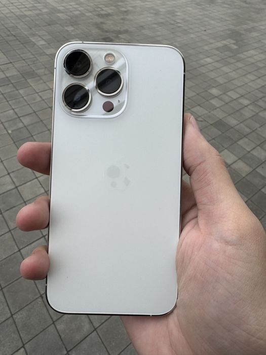 iPhone 13 pro ==79%== 128GB