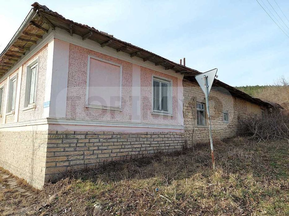 Продава се Къща в с. Лом Черковна, Област Русе - 80 кв.м за 94 €/кв.м - Снимка #2