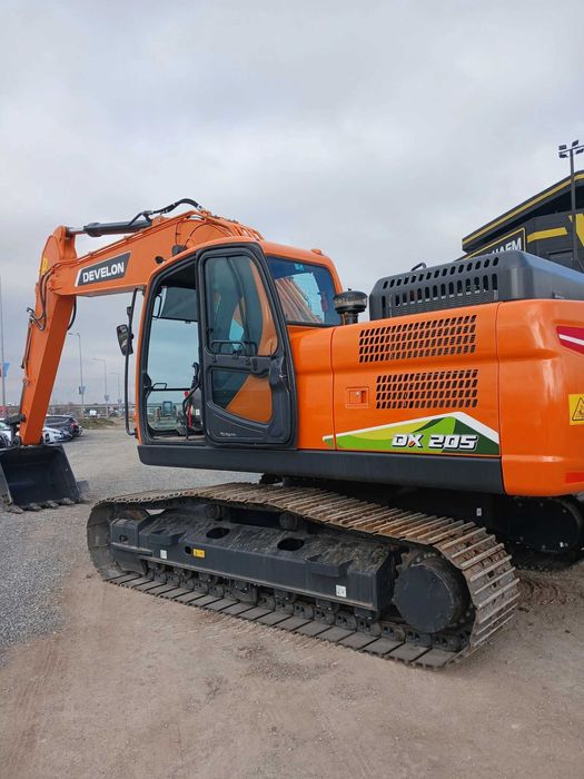 Багер Develon DX 205