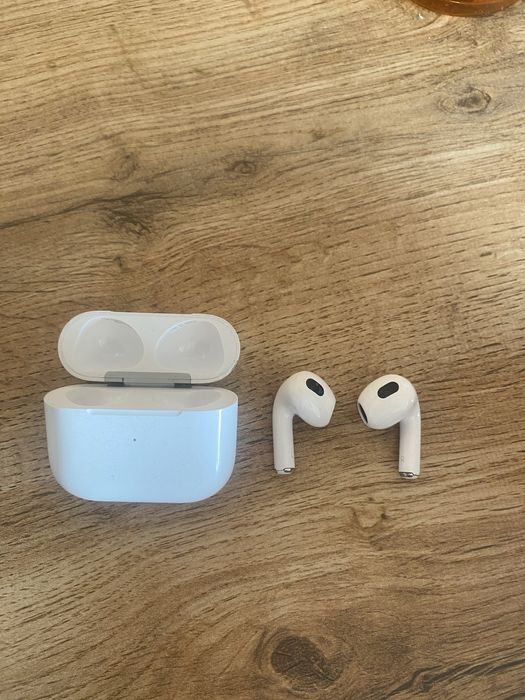 Аирподсы 3 серии