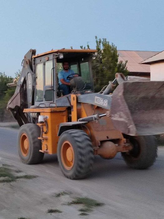 Аренда и различные услуги ЭКСКАВАТОРА