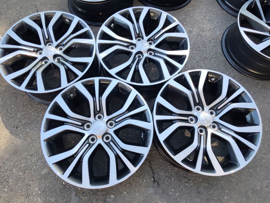 18" оригинални алуминиеви джанти за Mitsubishi.