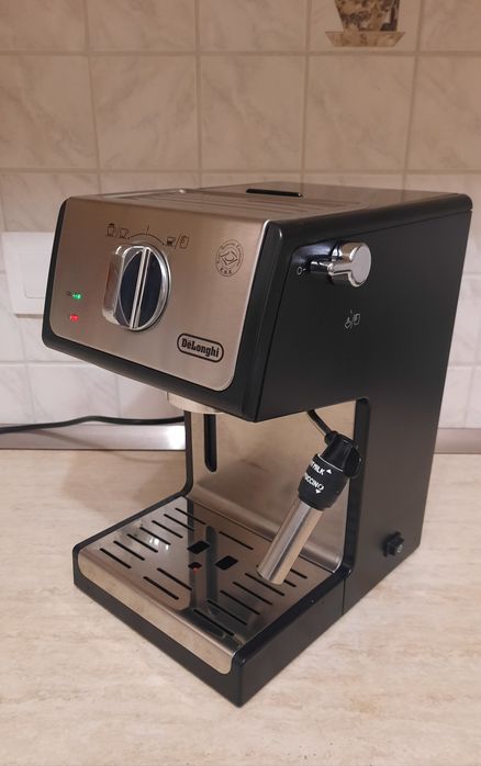 Еспресо кафемашина DELONGHI ECP 35.31-за ремонт или за части