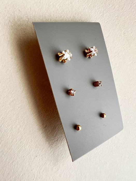 Обеци- декоративна бижутерия