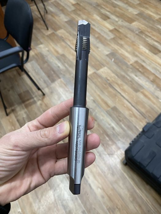 метчик М20 Р6М5К5