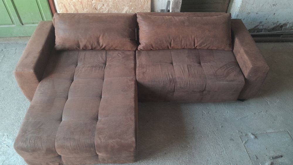 Vand coltar extensibil  500 lei