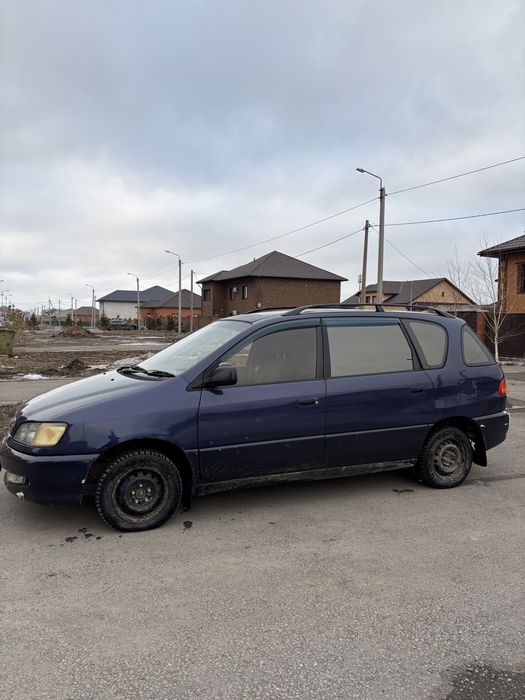 Продам Тойота Ипсум (Toyota Ipsum)